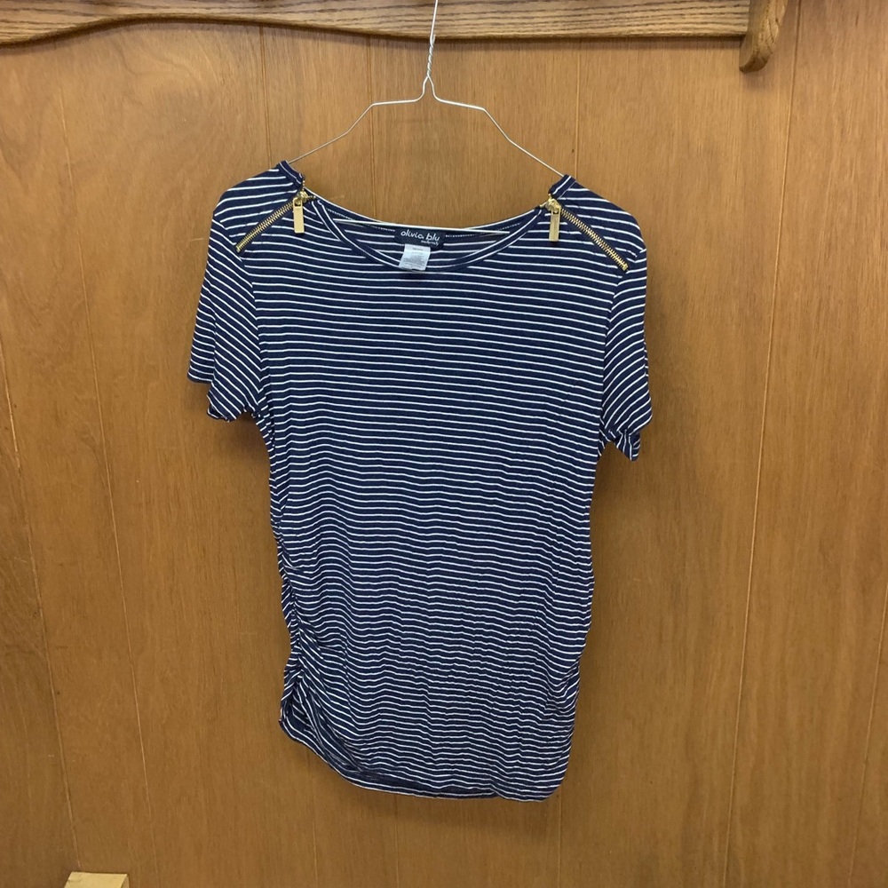Maternity shirt
